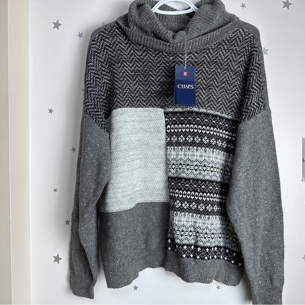 Holiday sweater size M New with tag. grey & white& black